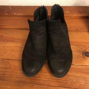 Born Black Leather Low Top Boots